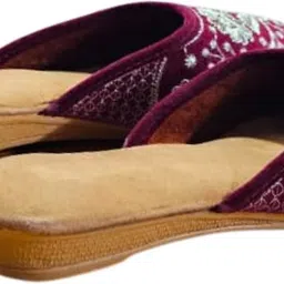 handi kalah Women’s Maroon Embroidered Velvet Jutti | Handcrafted Floral Design Ethnic Party Wear For Women image 5