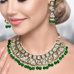 LUCKY JEWELLERY Gold-Plated Kundan-Studded & Beaded Jewellery Set image 1