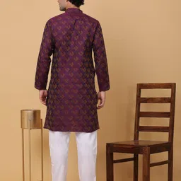 kraft india Men Printed Relaxed Fit Kurta image 3