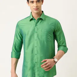 THANGAMAGAN Men Green Regular Fit Solid Casual Shirt-picture-27