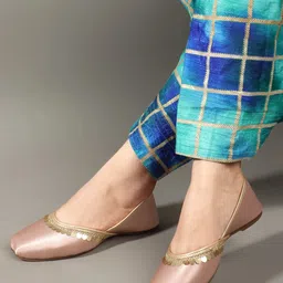 retro walk Mojaris For Women image 2