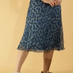 nuevosdamas Women Printed Flared Blue Skirt image 3