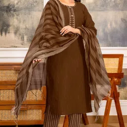 bilanza Women Cotton Blend Kurti Pant Dupatta Set image 3