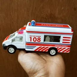 viaan world New Super Quality Ambulance || Diecast Toy || Miniature || Bus Toys for Kids. image 4