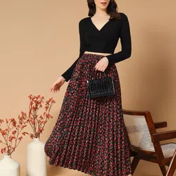 zwerlon Women Printed A-line Red Skirt image 3