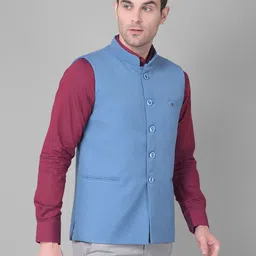 canary london Solid Men Waistcoat image 3