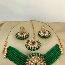 JMBW INTERNATIONAL Gold-Plated & Green Kundan Studded Necklace & Earrings With Maang Tika image 1
