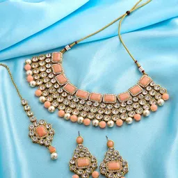 Yellow Chimes Gold-Plated Kundan-Studded & Beaded Jewellery Set image 1