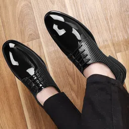 Bxxy Men Textured Formal Derbys image 4