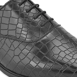 HERE&NOW Men Textured Derby Shoes image 5