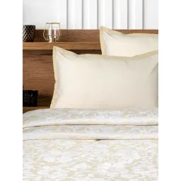 Saral Home Kanan Ivory Cotton Bedsheet with Two Pillow Covers (Set of 3) image 2