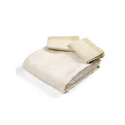 Saral Home Kanan Ivory Cotton Bedsheet with Two Pillow Covers (Set of 3) image 4