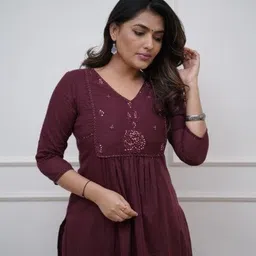 kweenluok Women Pure Cotton Kurta Pant Set image 3