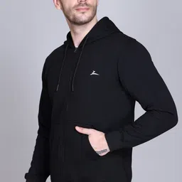zeffit Men Full Sleeve Solid Hooded Sweatshirt image 3