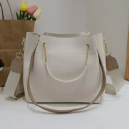 accomade Women White Messenger Bag image 3