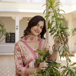 saabhi Women Pure Cotton Kurta Palazzo Dupatta Set image 5