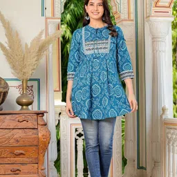 yash gallery Women Bandhani Pure Cotton A-line Kurta image 3