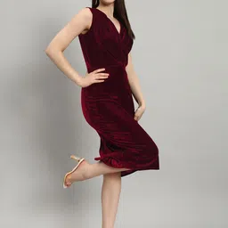 vaararo Women Bodycon Maroon Below Knee Dress image 5