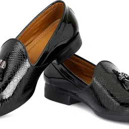 aspido Stylish Good Looking Casual Shoes Loafers For Men (Black) Mojaris For Men image 5