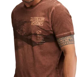 spykar Men Solid Round Neck Cotton Blend Brown T-Shirt image 4