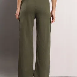 q-rious Women Solid Olive Track Pants image 4