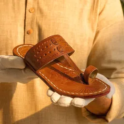 kolhapuri Men Sandal image 3