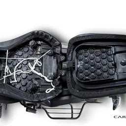 carbox -PU Leather WaterproofBike Seat Cover Protect from Rust Split Bike Seat Cover For Hero CBZ Extreme image 2