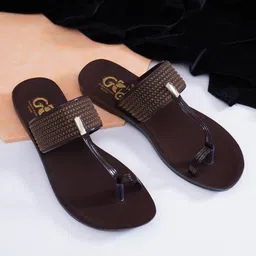 omrpm Women Flip Flops image 2