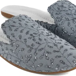 piyari Women Flats Sandal image 5