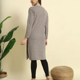 hermiston Women Embroidered Wool Straight Kurta image 2