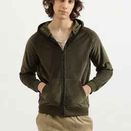 united colors of benetton Men Full Sleeve Solid Hooded Sweatshirt-picture-12