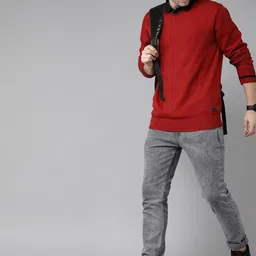 roadster Men Solid V Neck Red Sweater image 4