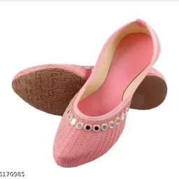 ziyarat collection Jutis For Women image 3