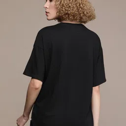 roadster Women Printed Round Neck Cotton Blend Black T-Shirt image 4