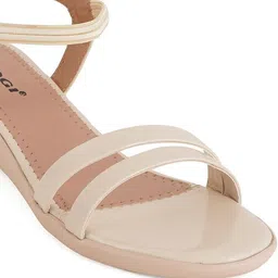 ikagi Women Wedges Sandal image 3