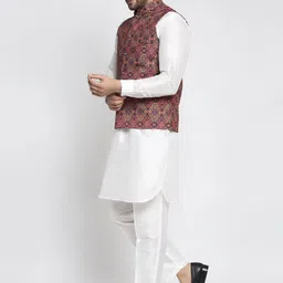 Kaifoo Men White Floral Printed Kurta with Pyjamas image 2