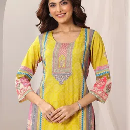 solenza Women Embroidered Viscose Rayon A-line Kurta image 4