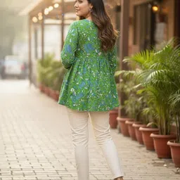 desiveer Casual Regular Sleeves Floral Print, Printed Women Multicolor Top image 2