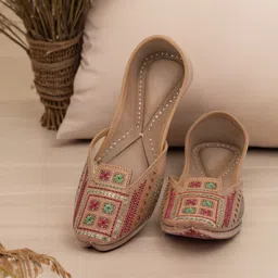 korakari Artsy Beige Jutis For Women-picture-36