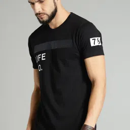 roadster Men Printed Round Neck Cotton Blend Black T-Shirt image 2