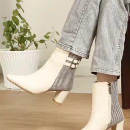 flat n heels Boots For Women-picture-12