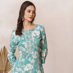 prisca Women Floral Print Viscose Rayon Straight Kurta-picture-17