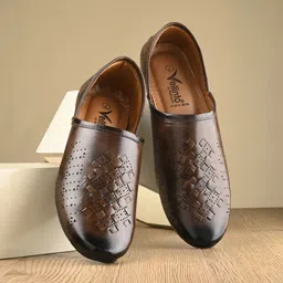 vellinto Juttis & Mojaris Loafers For Men For Men-picture-10