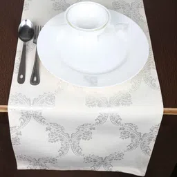 sivya by home Cream Hallway Damasc Cotton Jacquard (84 x 13) Table Runner image 2