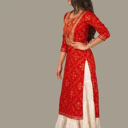 viruskha Women Viscose Rayon Kurta Palazzo Set image 3