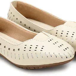 bob martin Women Bellies Sandal image 5