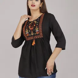 badthunia fab Casual Regular Sleeves Embroidered Women Multicolor Top image 3