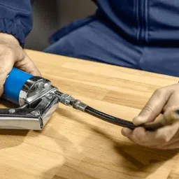 högert technik HT8G908 Pistol Grip Grease Gun Manual Pump image 2