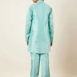 Aj DEZInES Boys Embroidered Mandarin Collar Straight Kurta with Pyjamas image 2