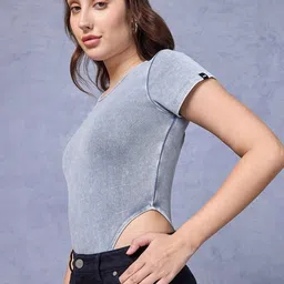 Bewakoof Blue Slim Fit Cotton Acid Wash Bodysuit-image-37